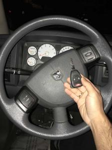 2009 DODGE RAM NEW remote key (2)