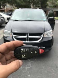 2015 Dodge Caravan key fob (2)